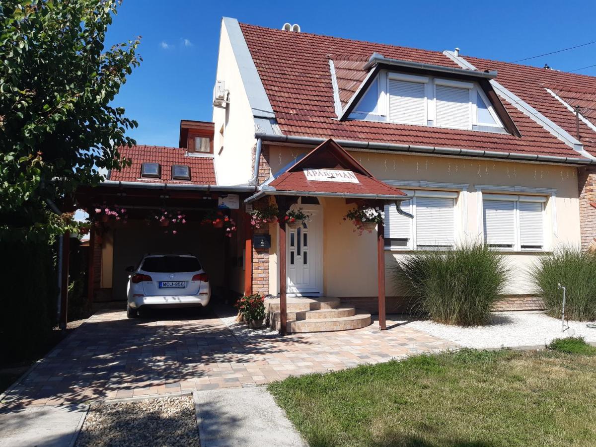 Boglarka Apartman Gyula Exterior photo