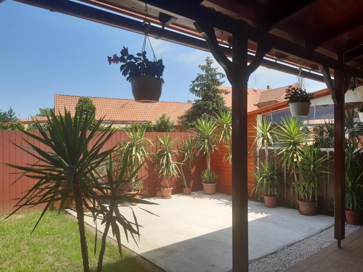 Boglarka Apartman Gyula Exterior photo