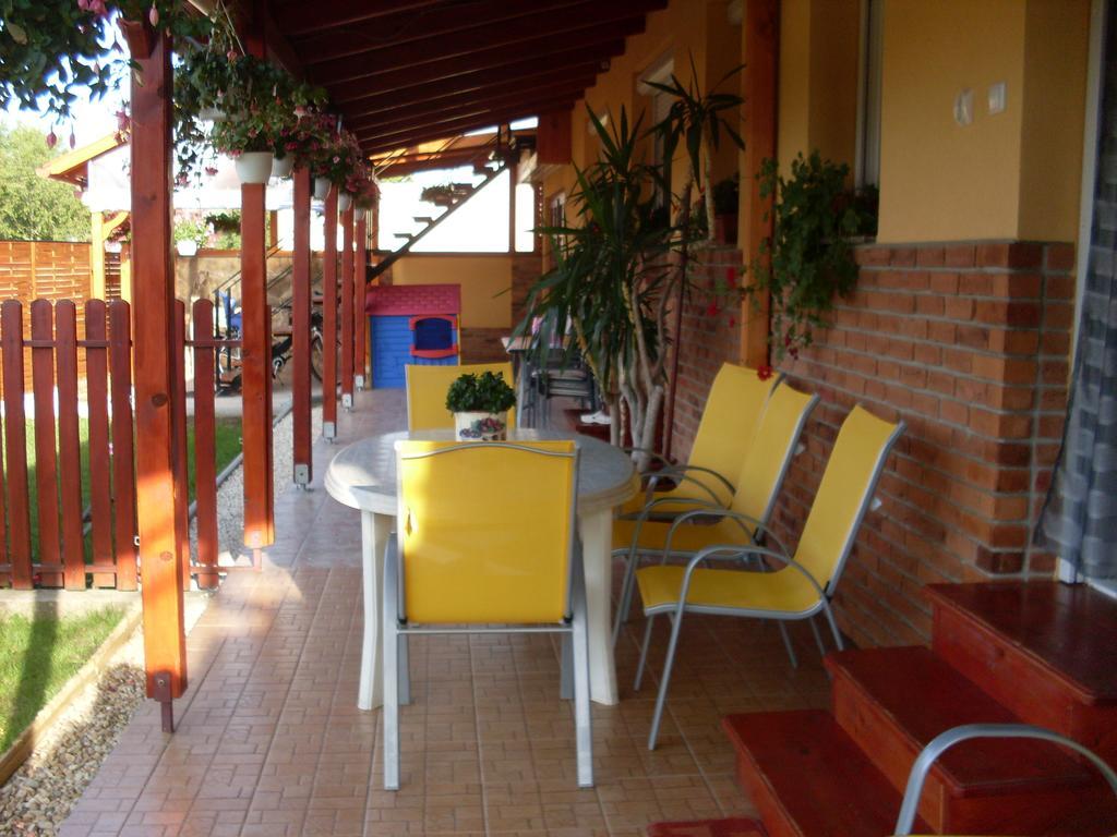 Boglarka Apartman Gyula Exterior photo